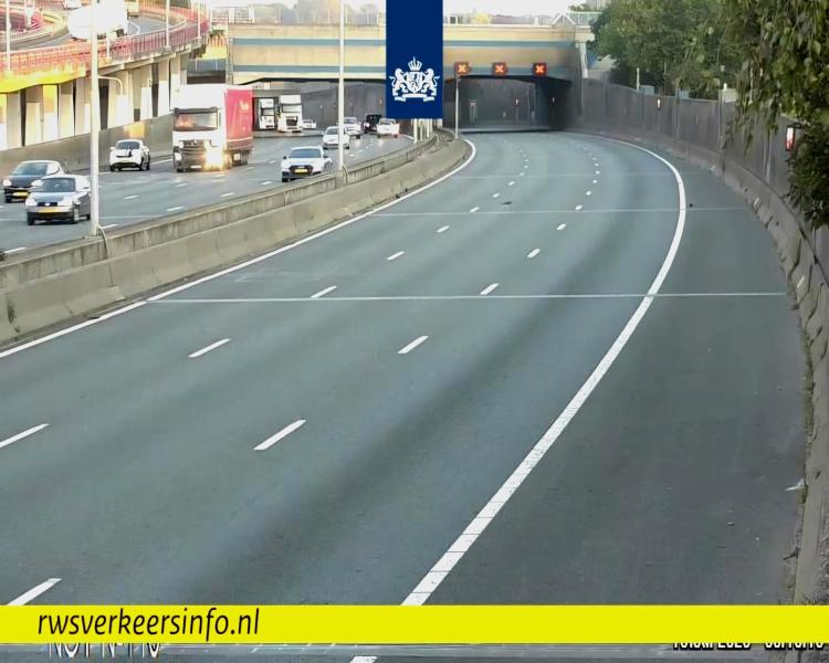 Technische storing legt Noordtunnel op A15 richting Ridderkerk tijdelijk stil