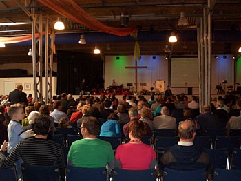 Album afbeelding 6: De dankdienst in de grote zaal
