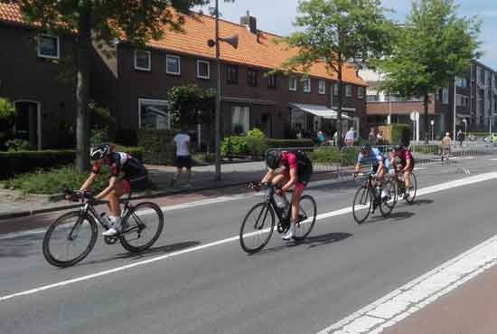 Chantal Blaak wint Ronde van Alblasserdam voor Vrouwen